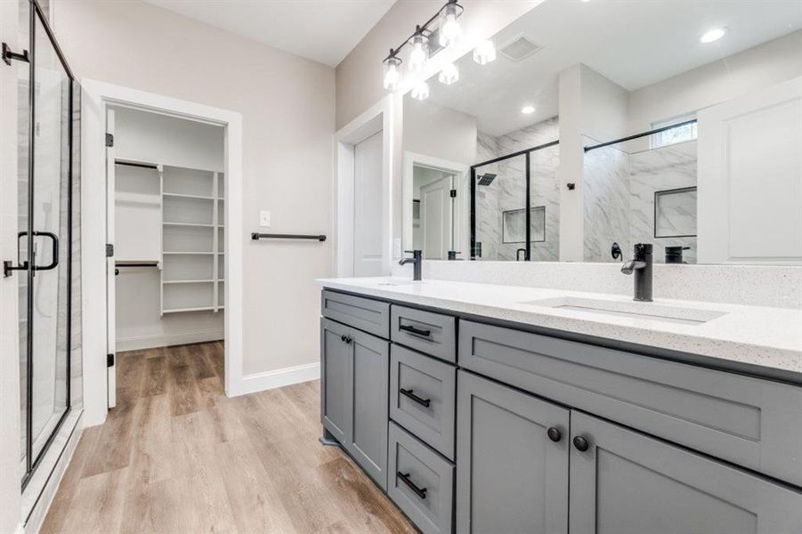 Furnished interior view inside a new home in , Dallas (Image 10). Furnished interior view inside a new home in , Dallas (Image 10).