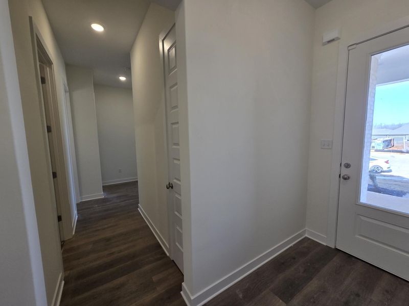 Spacious, unfurnished interior of a new home in Twin Oaks, Oakland (Image 7).