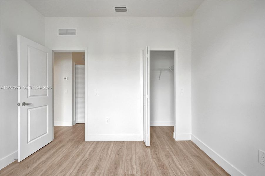 Spacious, unfurnished interior of a new home in , Homestead (Image 27).