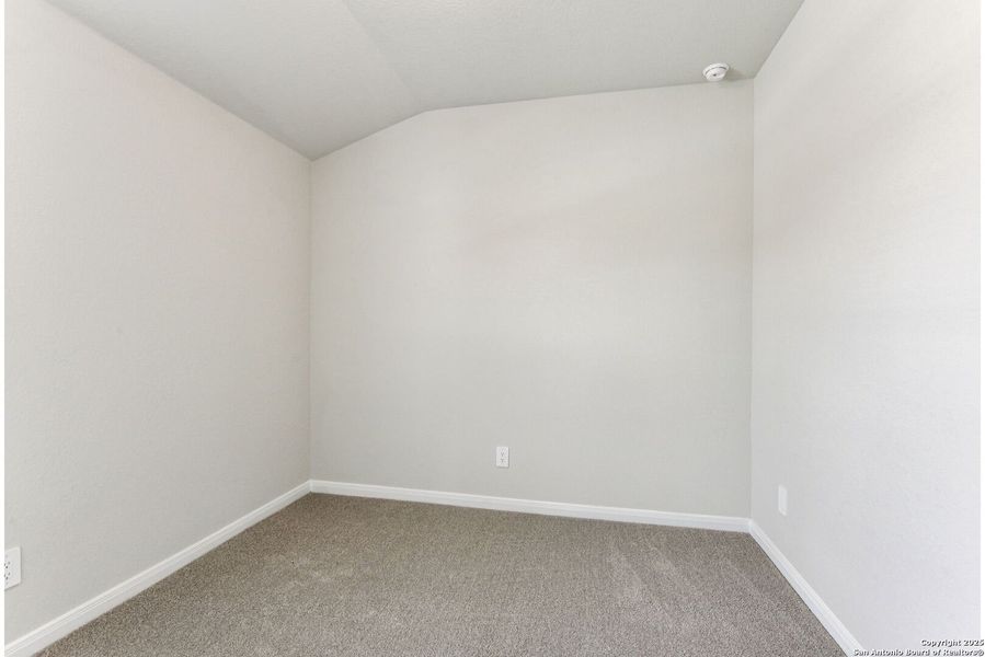 Spacious, unfurnished interior of a new home in Remington Ranch, San Antonio (Image 32).