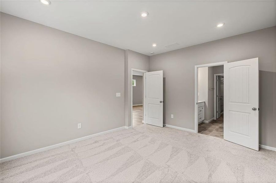 Spacious, unfurnished interior of a new home in Villas at Gold Creek, Dawsonville (Image 33).