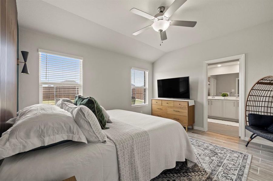 Furnished interior view inside a new home in Stonehaven, Seagoville (Image 31).