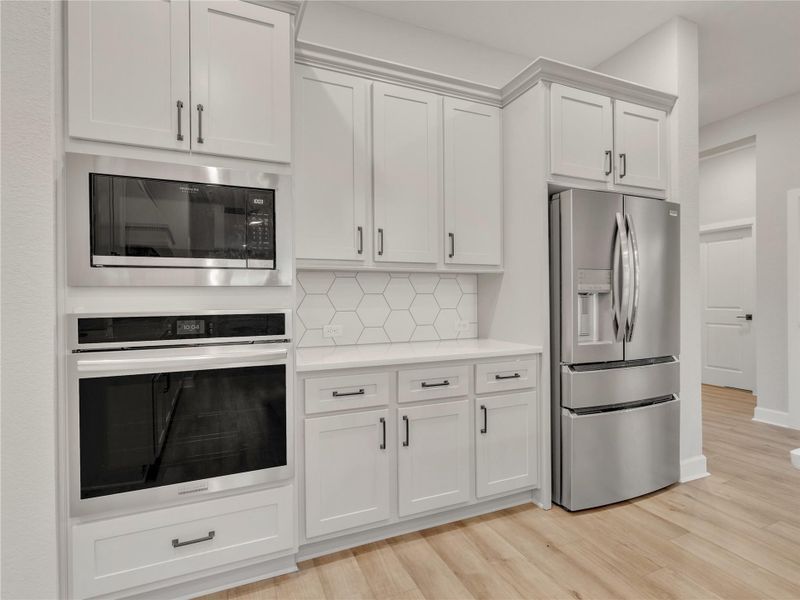 Kitchen - Microwave and Convection Oven Kitchen - Microwave and Convection Oven