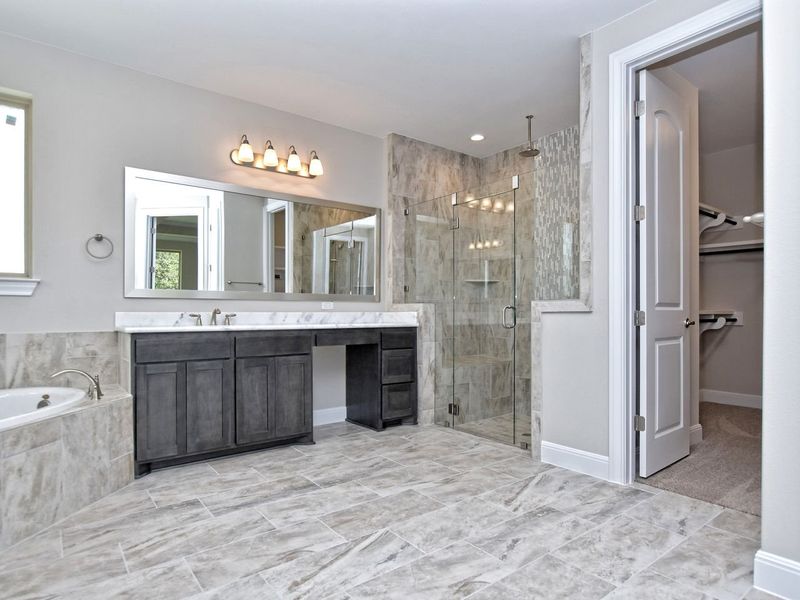 Representative furnished interior of a home built from the San Simeon I by Giddens Homes in Clearwater Ranch, Liberty Hill (Image 282).