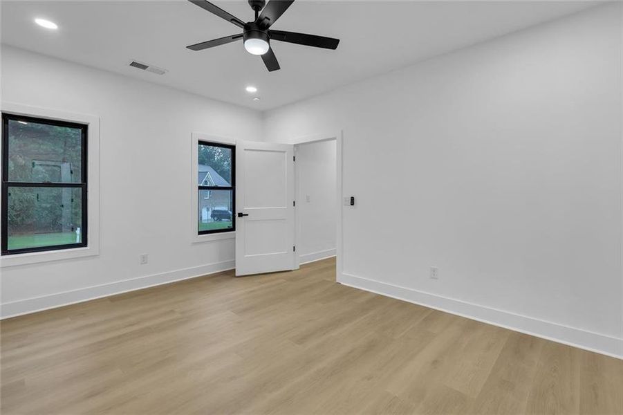 Spacious, unfurnished interior of a new home in , Snellville (Image 72). Spacious, unfurnished interior of a new home in , Snellville (Image 72).