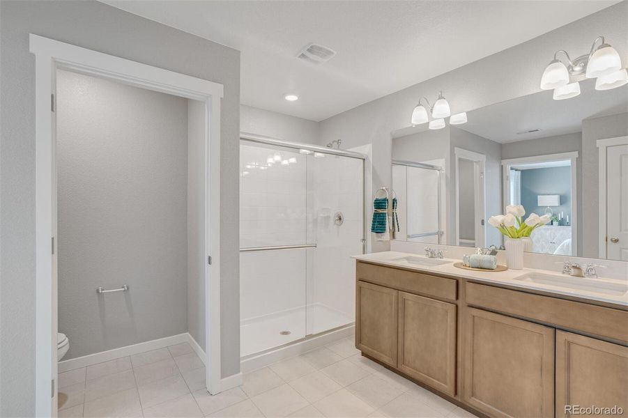 Furnished interior view inside a new home in Spring Valley Ranch, Elizabeth (Image 16).