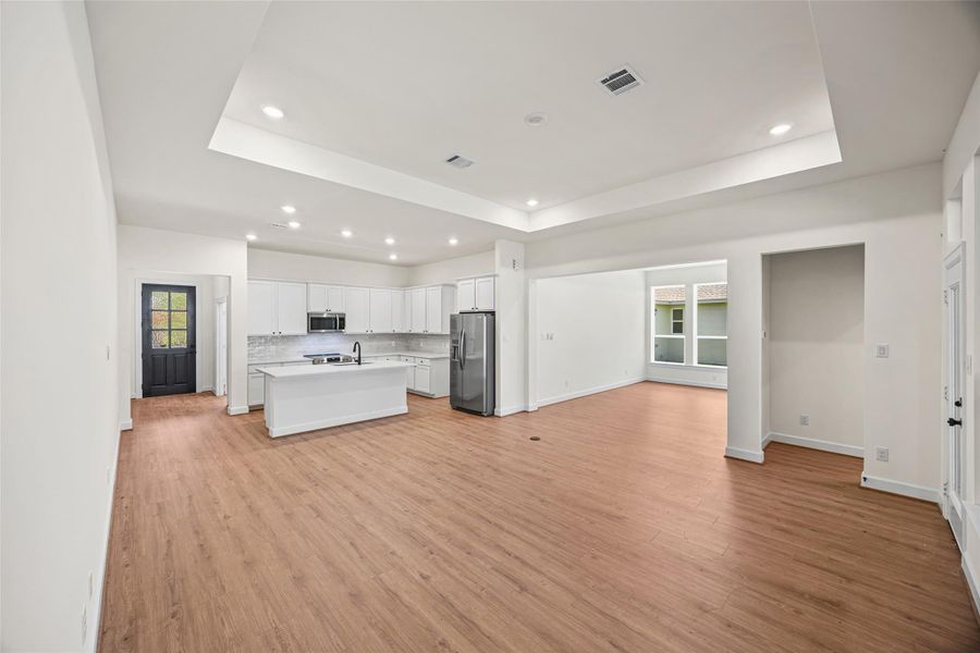 Spacious, unfurnished interior of a new home in , Montgomery (Image 13).