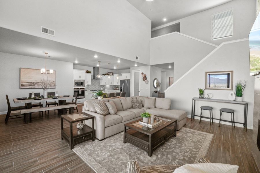 Representative furnished interior of a home built from the Capitan by Hakes Brothers in Hillside Park, El Paso (Image 23).