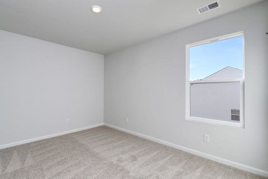 Spacious, unfurnished interior of a new home in Allston Park, Calabash (Image 34).