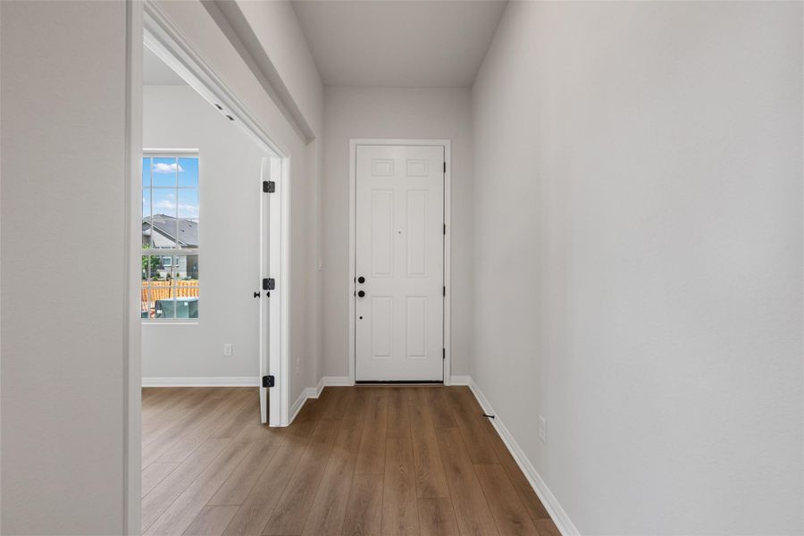 Representative images and renderings are for illustrative purposes. Actual structural options and design finishes of home may vary.