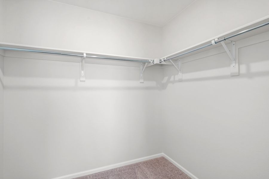 Representative unfurnished interior of a home built from the 2003 by Risewell Homes in Harvest Crossing, Aurora (Image 20).