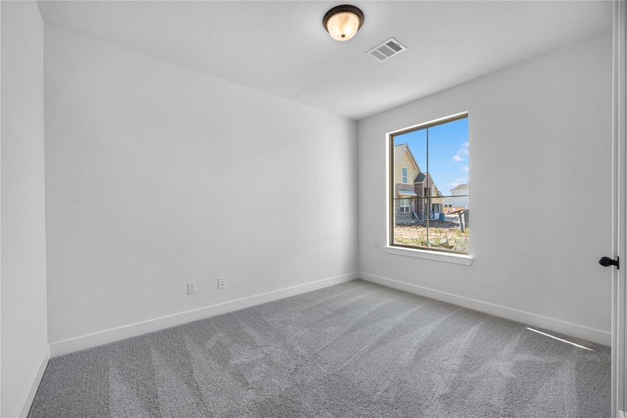 Spacious, unfurnished interior of a new home in Fulshear Lakes - 60', Fulshear (Image 21).