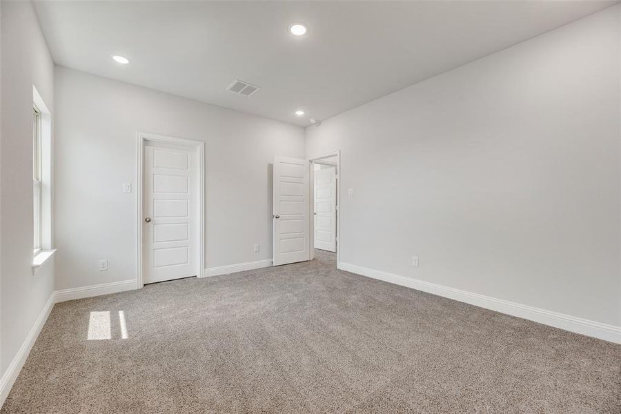 Spacious, unfurnished interior of a new home in Arbors at Legacy Hills, Celina (Image 26).