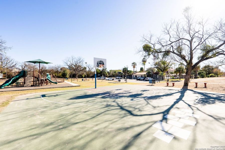 Community amenities in , San Antonio (Image 48).
