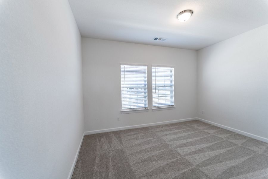 Spacious, unfurnished interior of a new home in Green Meadows, Celina (Image 47).