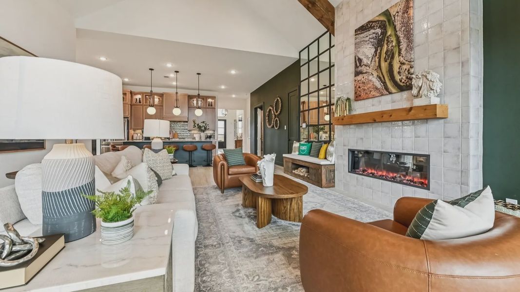 Representative furnished interior of a home built from the Sweetwater by Chesmar Homes in Evergreen 60s, Conroe (Image 8). Representative furnished interior of a home built from the Sweetwater by Chesmar Homes in Evergreen 60s, Conroe (Image 8).