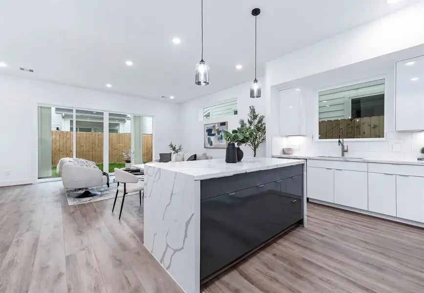 Kitchen/Living Room Kitchen/Living Room