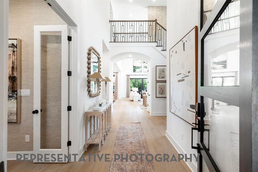 Furnished interior view inside a new home in Myrtle Creek, Waxahachie (Image 16).