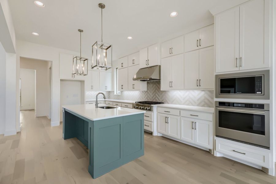4801 Strada - Kitchen 4801 Strada - Kitchen
