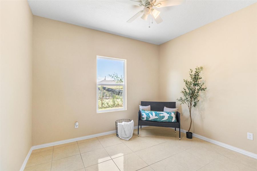 Bedroom 2; can fir a queen size bed Bedroom 2; can fir a queen size bed