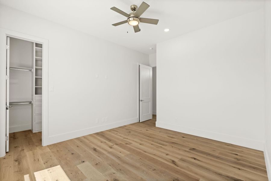 Spacious, unfurnished interior of a new home in , Houston (Image 26).