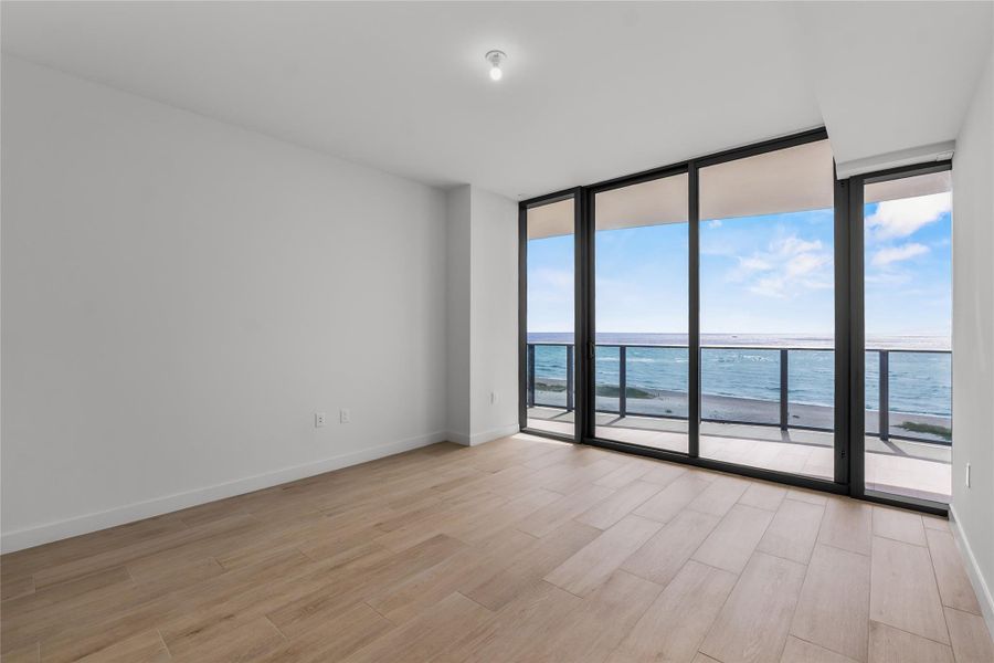 Spacious, unfurnished interior of a new home in Casamar, Pompano Beach (Image 9). Spacious, unfurnished interior of a new home in Casamar, Pompano Beach (Image 9).