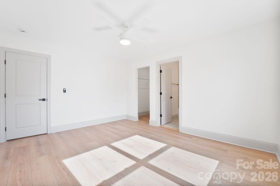 Spacious, unfurnished interior of a new home in , Mint Hill (Image 24).