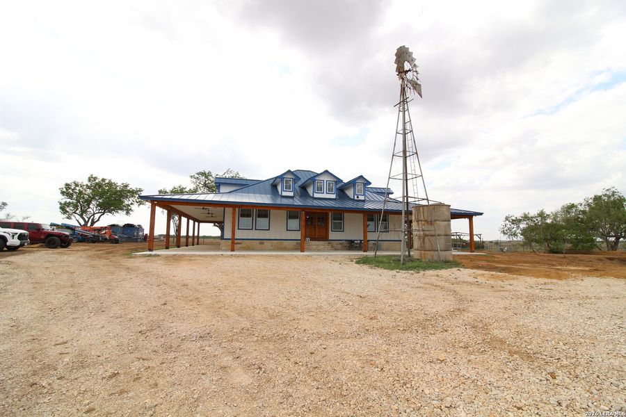 Image 43 of a home in .