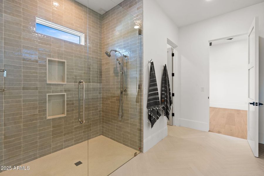 39-web-or-mls-10809-n-82nd-pl 39-web-or-mls-10809-n-82nd-pl