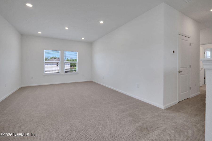 Spacious, unfurnished interior of a new home in Brook Forest, St. Augustine (Image 41).