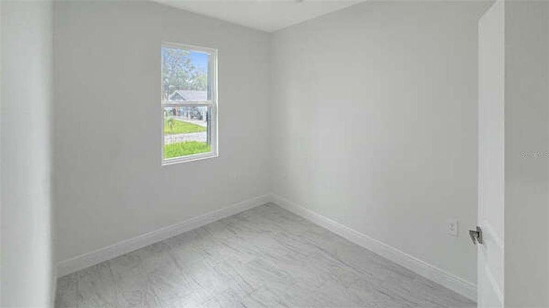 Spacious, unfurnished interior of a new home in , Sanford (Image 5).