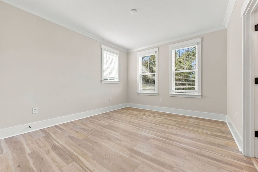 Representative unfurnished interior of a home built from the Laurel by Pulte Homes in SayeBrook, Myrtle Beach (Image 19).