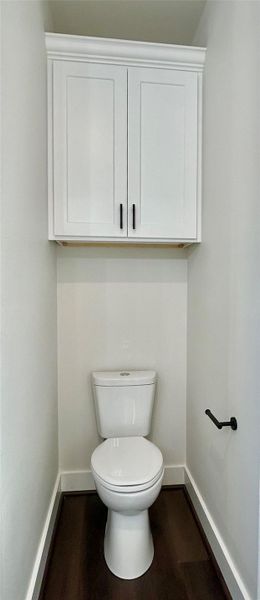 Furnished interior view inside a new home in , Dickinson (Image 8).