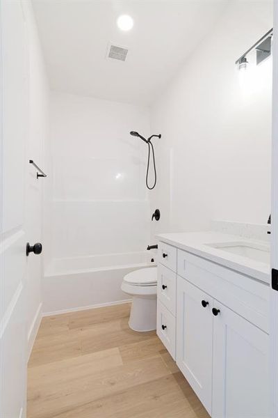 Image 18 of a home in .