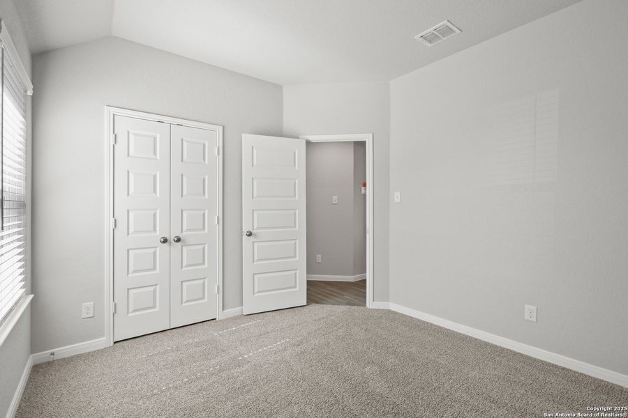 Spacious, unfurnished interior of a new home in Swenson Heights, Seguin (Image 24).