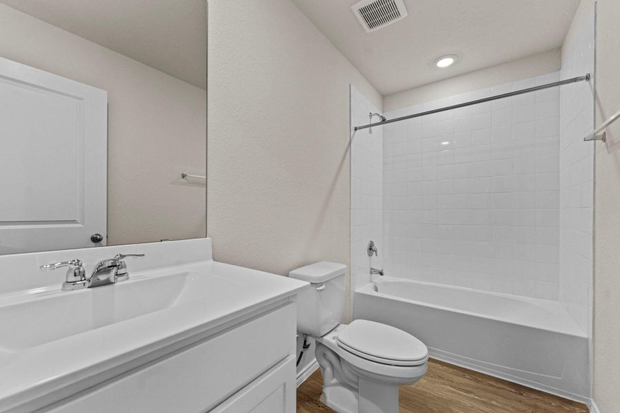 Furnished interior view inside a new home in Ladera, Luling (Image 8). Furnished interior view inside a new home in Ladera, Luling (Image 8).