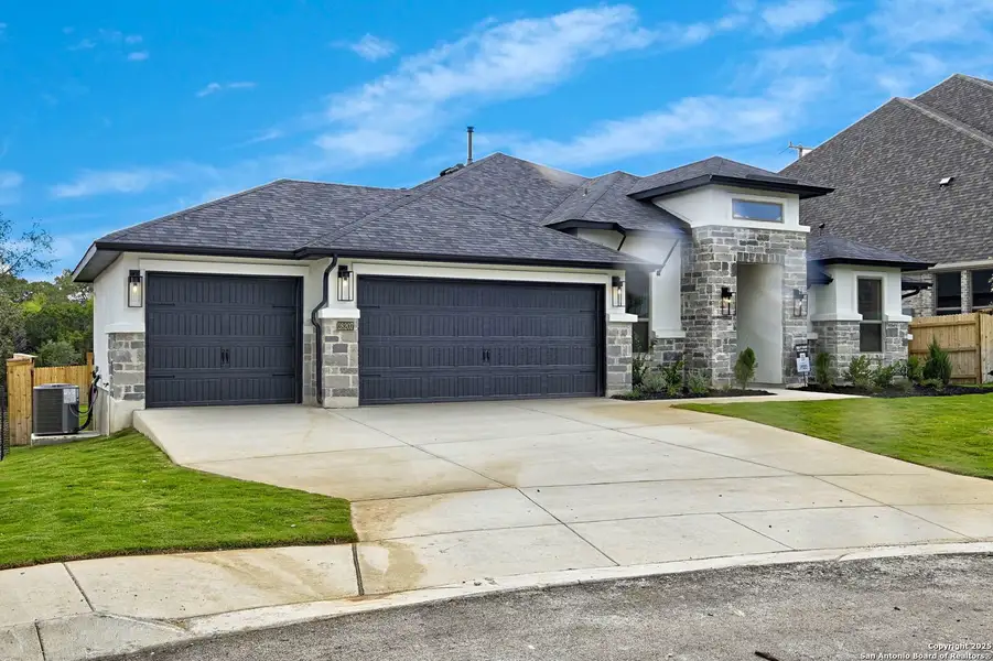Image 24 of a home in Kinder Ranch 70's.