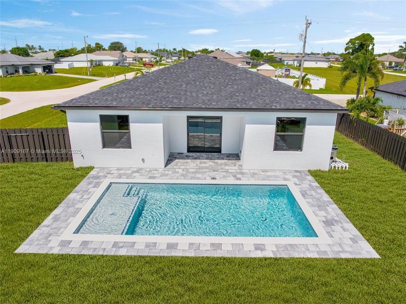 Exterior details and patio area of a home in , Cape Coral (Image 31). Exterior details and patio area of a home in , Cape Coral (Image 31).