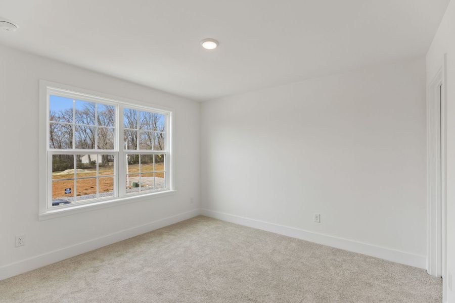 Spacious, unfurnished interior of a new home in Glenview Farms, Murfreesboro (Image 19).