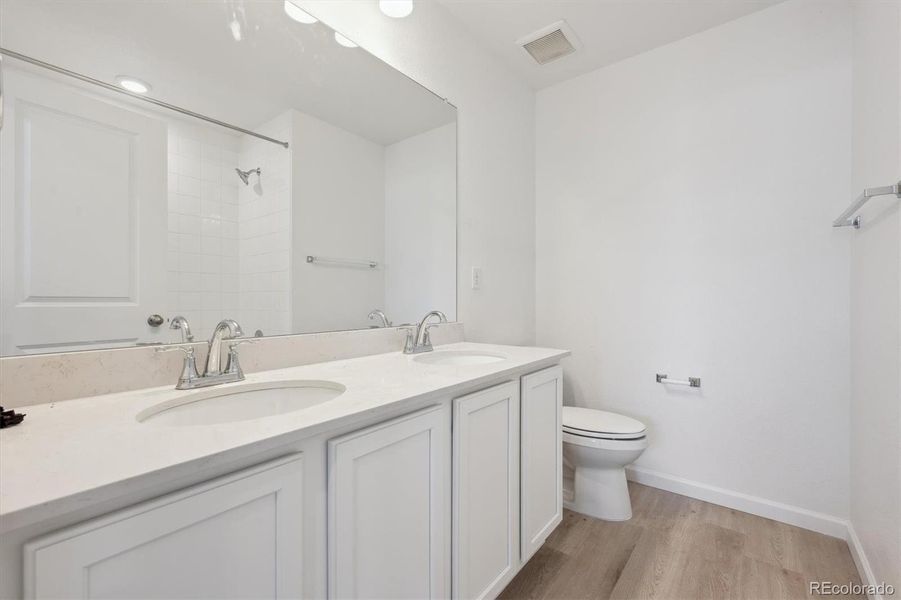 Furnished interior view inside a new home in Vista West, Keenesburg (Image 6).
