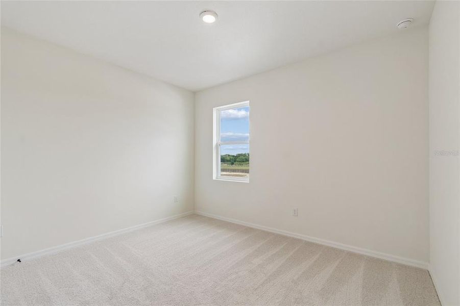 Spacious, unfurnished interior of a new home in Eastlyn, Bradenton (Image 23).