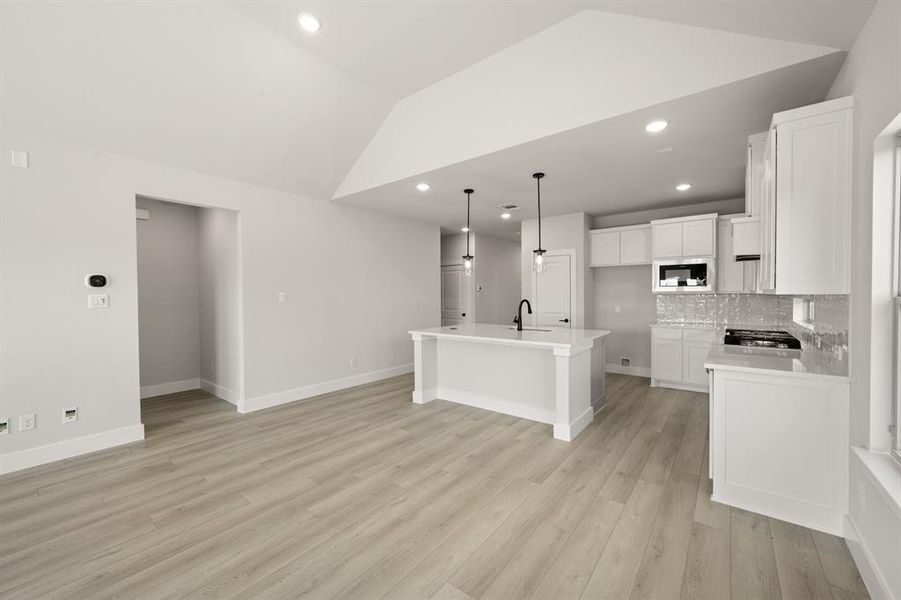 3706 Ironwood- Dining-1402 3706 Ironwood- Dining-1402