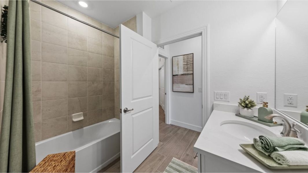 Caviano second bathroom