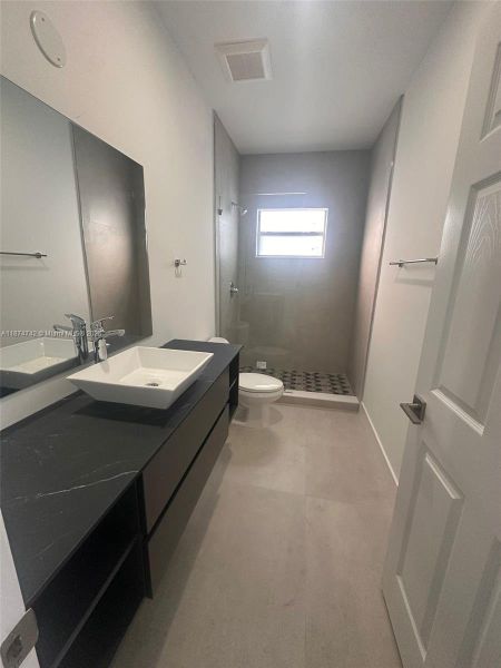 Furnished interior view inside a new home in , Fort Lauderdale (Image 4). Furnished interior view inside a new home in , Fort Lauderdale (Image 4).