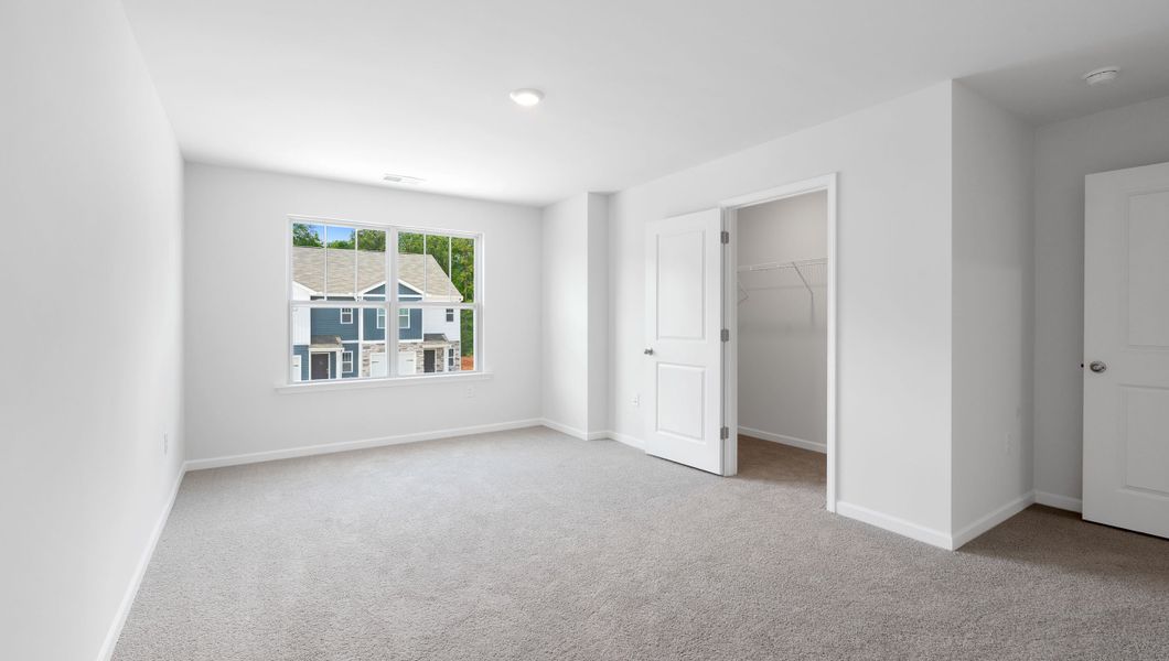 Spacious, unfurnished interior of a new home in Chestnut Ridge Townhomes, Greenville (Image 20).