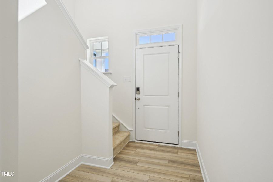 5-web-or-mls-Winding Crk Dr-2105-005