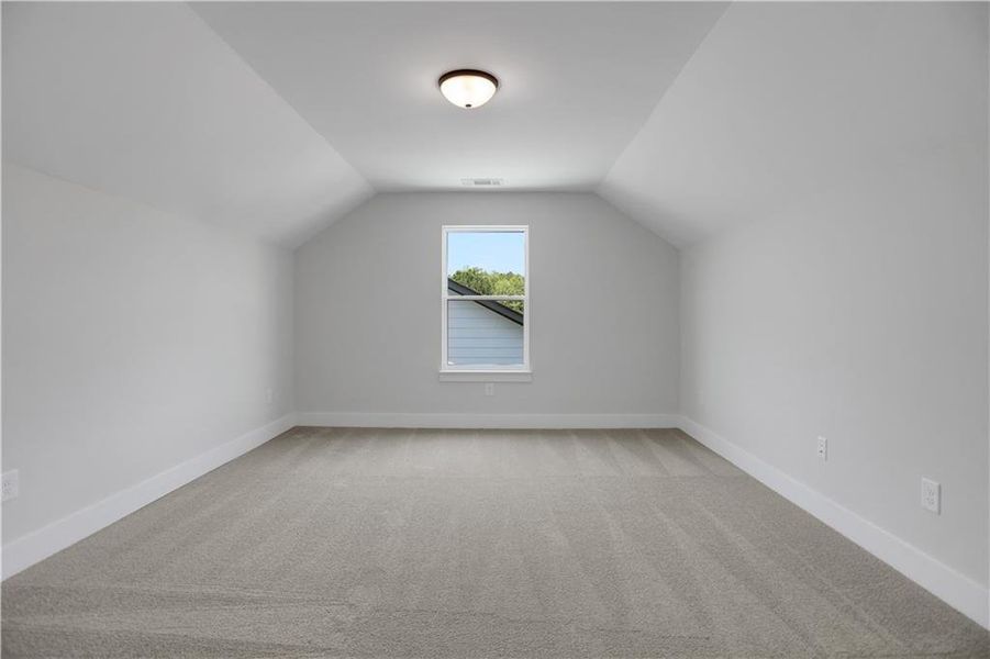 Spacious, unfurnished interior of a new home in Twin Lakes, Hoschton (Image 41).