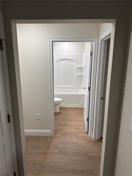 Spacious, unfurnished interior of a new home in , Citrus Springs (Image 10).