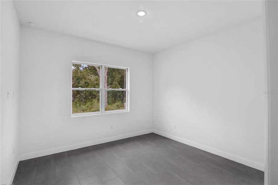 Spacious, unfurnished interior of a new home in , Dunnellon (Image 35).
