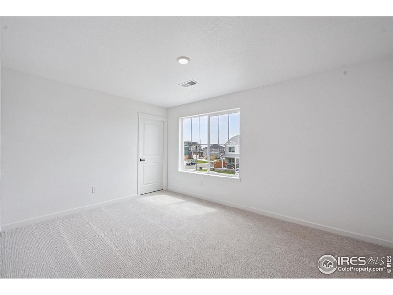 Spacious, unfurnished interior of a new home in Hansen Farm, Fort Collins (Image 22).